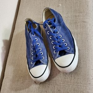 Converse blue low tops